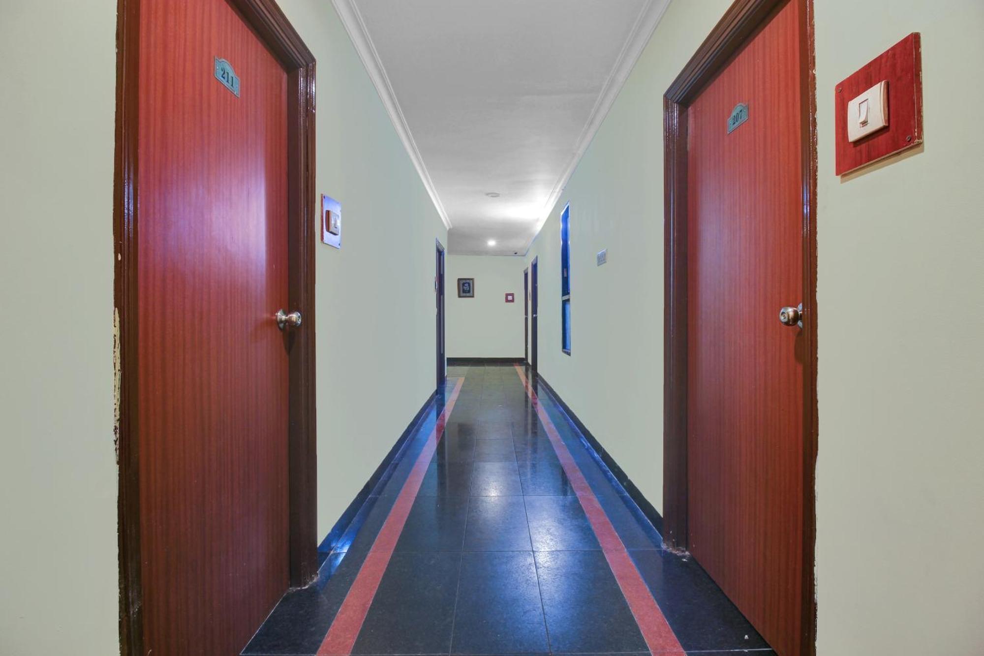 Hotel O Happy Rooms ハイデラバード エクステリア 写真